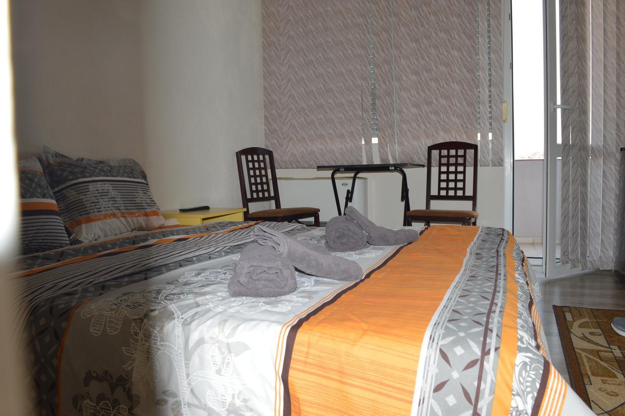 Dionis Hotel Petritj Exteriör bild